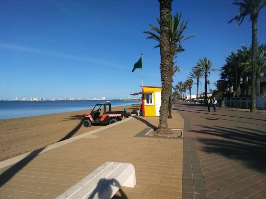 On The Coast To Relax And Work Appartement